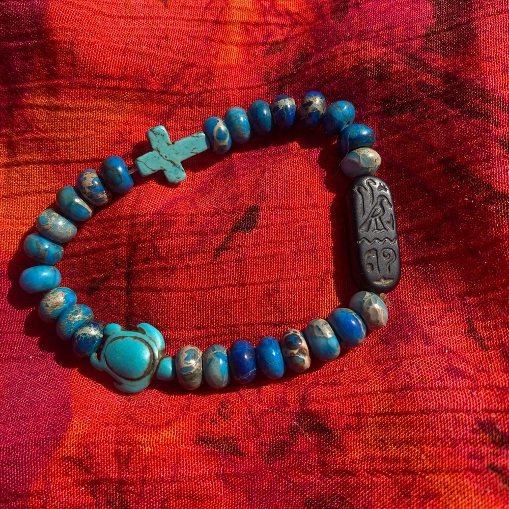 Handmade turquoise 8mm beaded stretch bracelet with turquoise accent beads